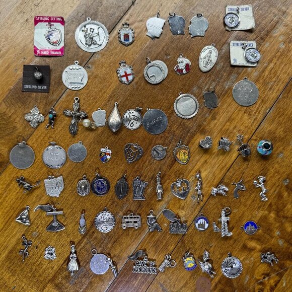 Vintage Jar of STERLING SILVER CHARMS 159 grams - (246 dollars in Melt Value) - Picture 3 of 11